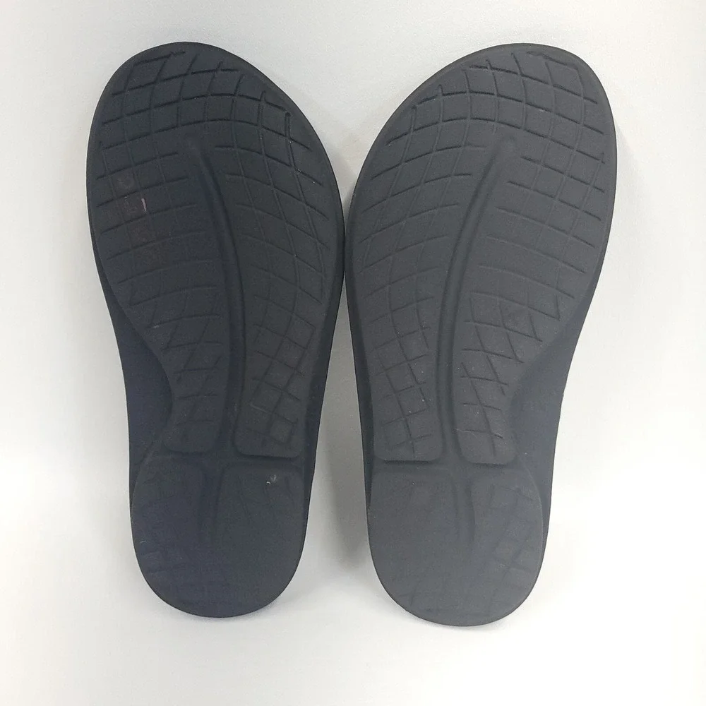 OOFOS OOriginal Sandals Men‎ 9 Women 11 Black Slip On Thong Comfort Recovery